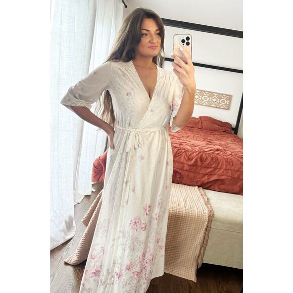 Vintage Val Mode Size Small 100% Nylon Floral Long Robe - Picture 10 of 11